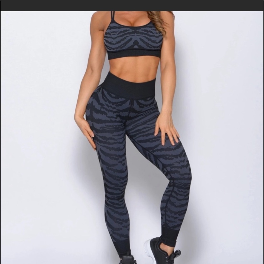 Bombshell sportswear leggings tiger print